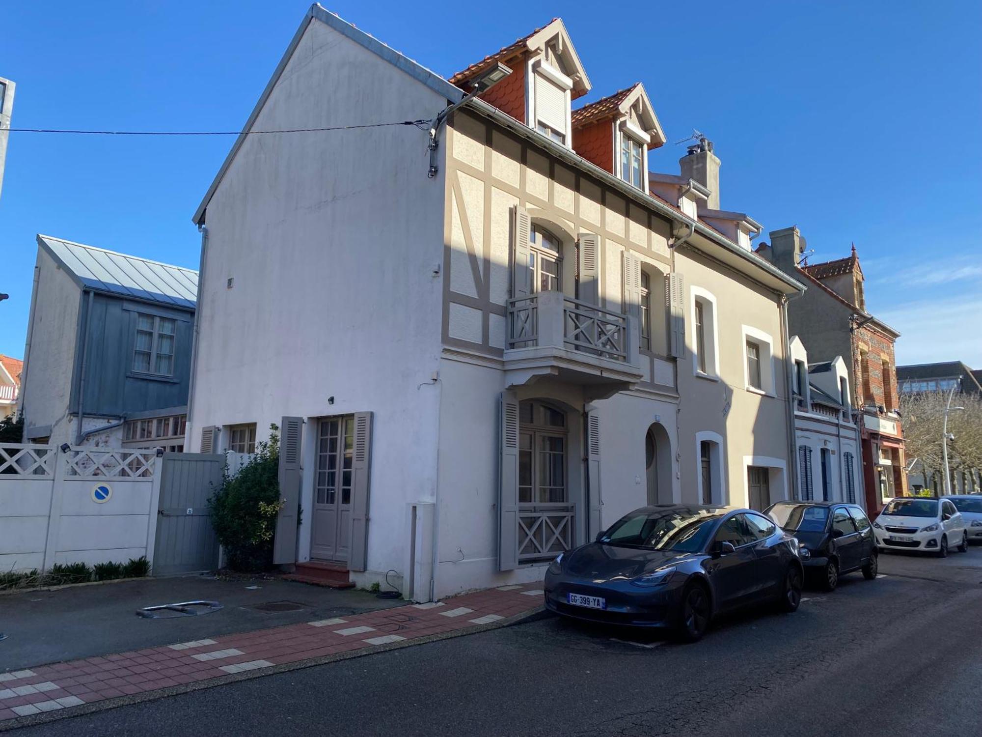 Grande Maison A 300m Et Commerces, Parking 2places Et Linge Inclus Ferienhaus